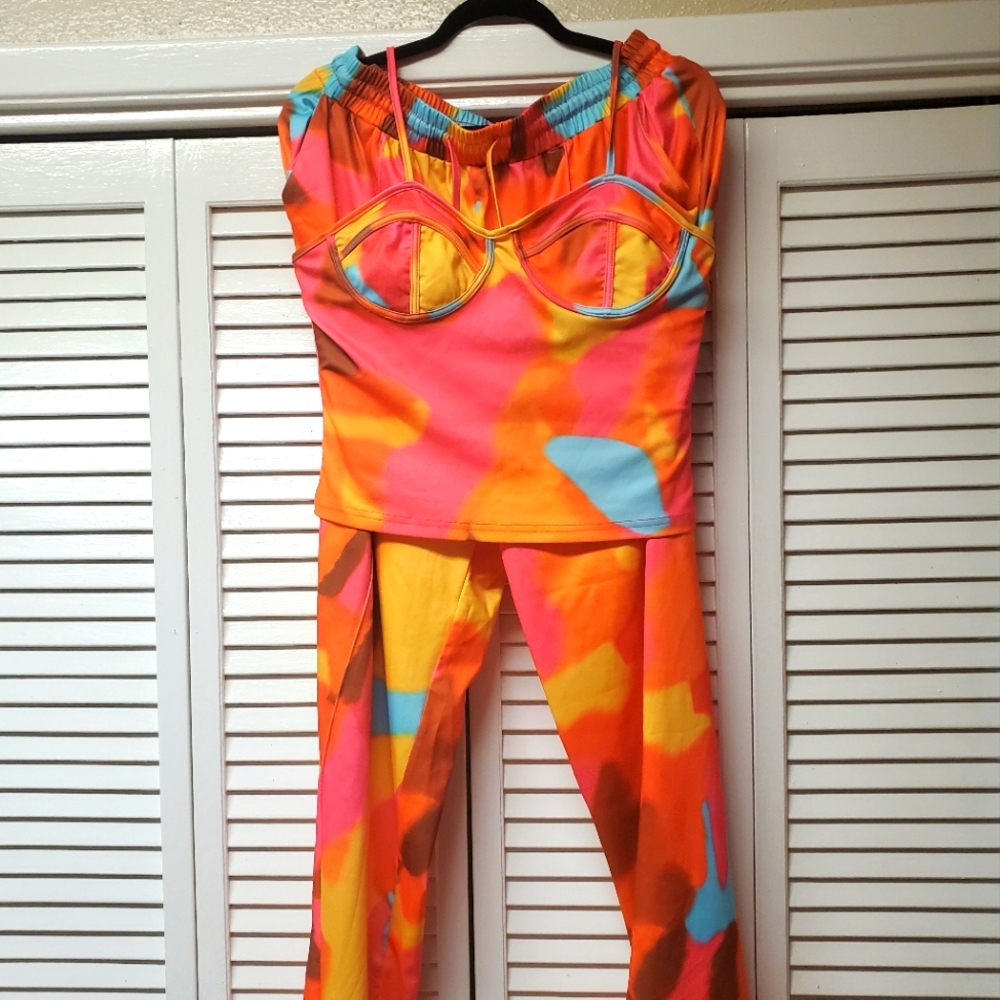 CHICME 2piece colorful attire. Size XL